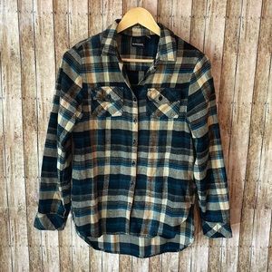 Gently used size small flannel long sleeve top